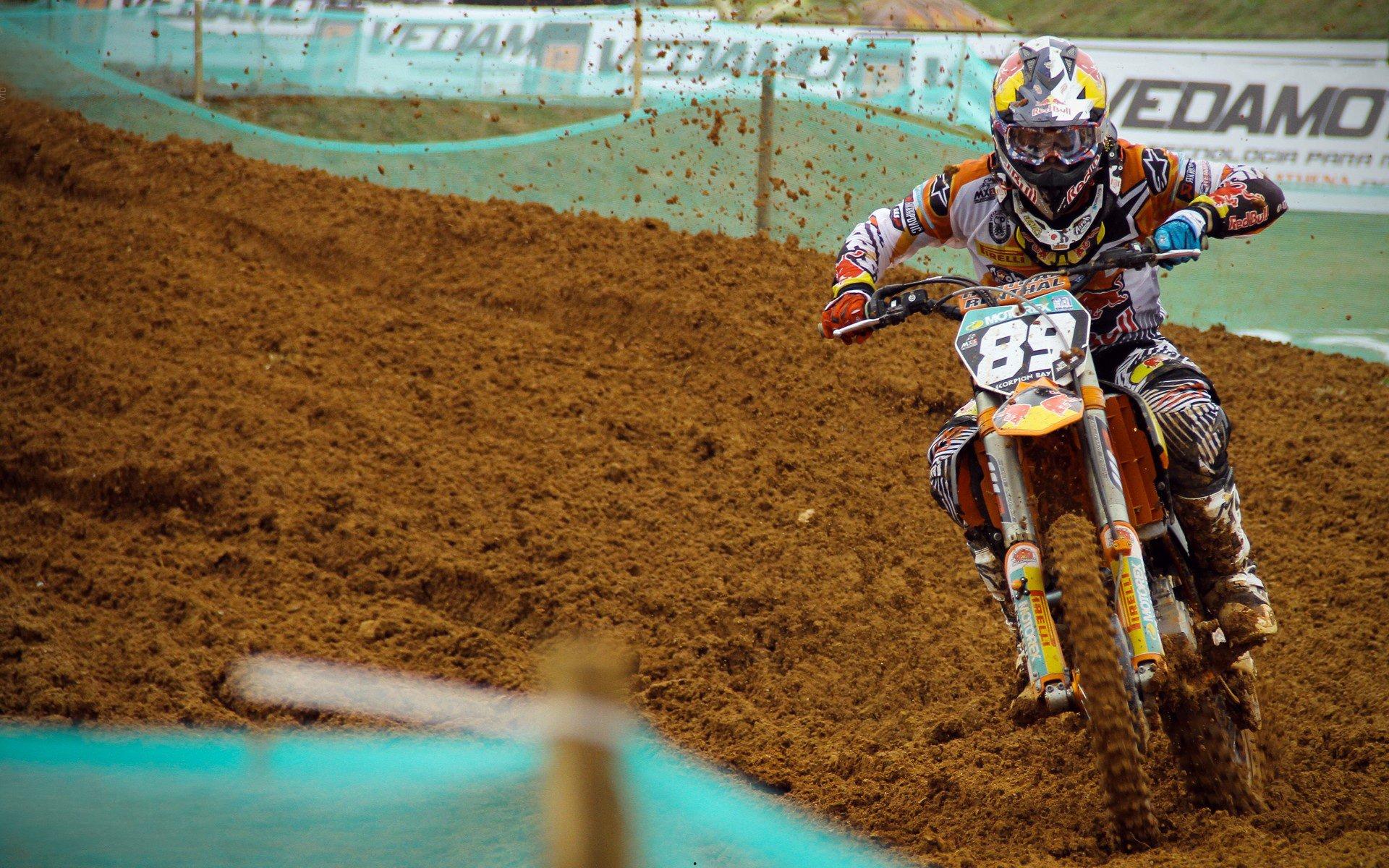 美国短跑名将打破尘封15年世界纪录 田径世锦赛再创历史