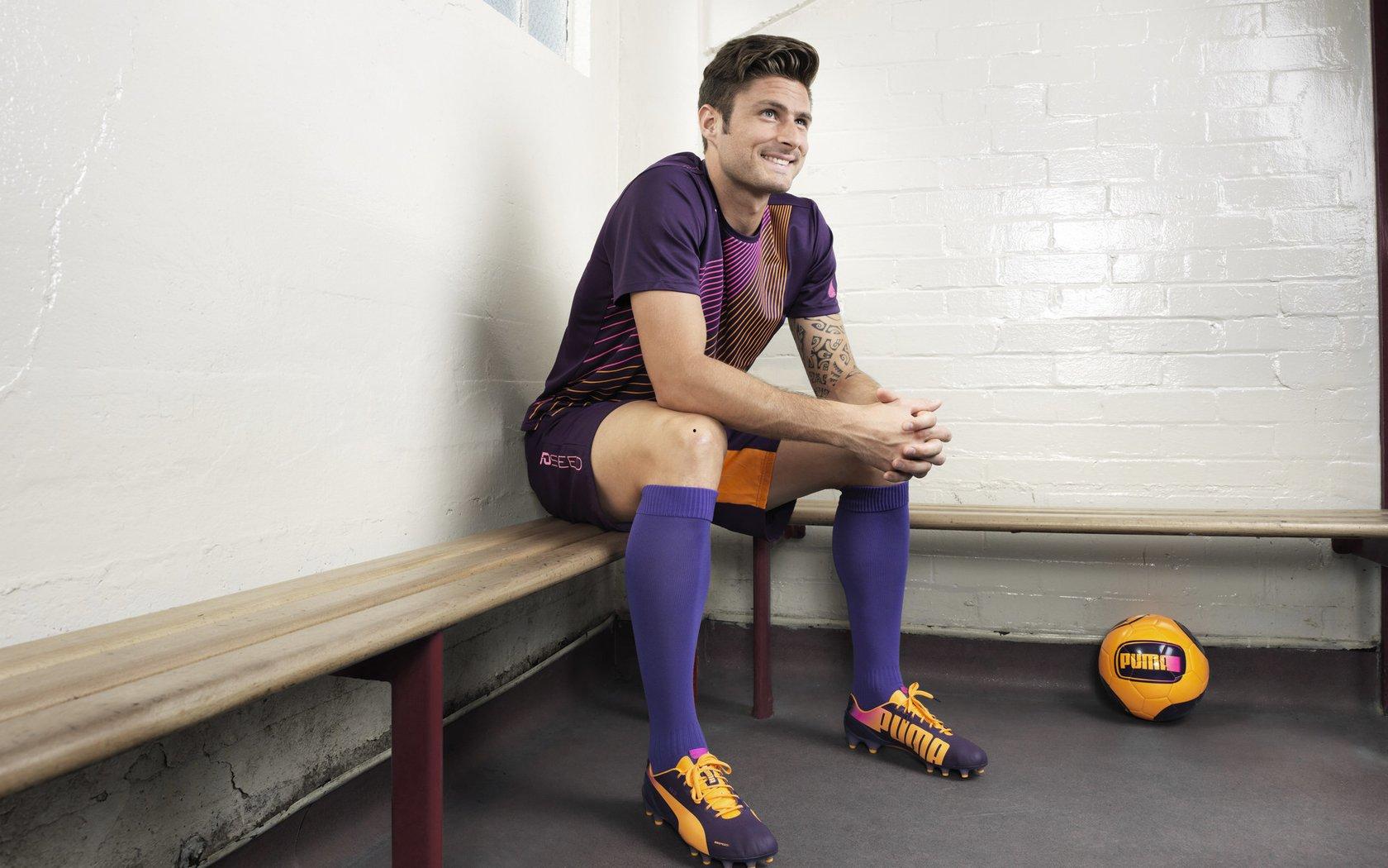 自由式滑雪世锦赛惊艳落幕，中国小将高难度动作摘金创历史