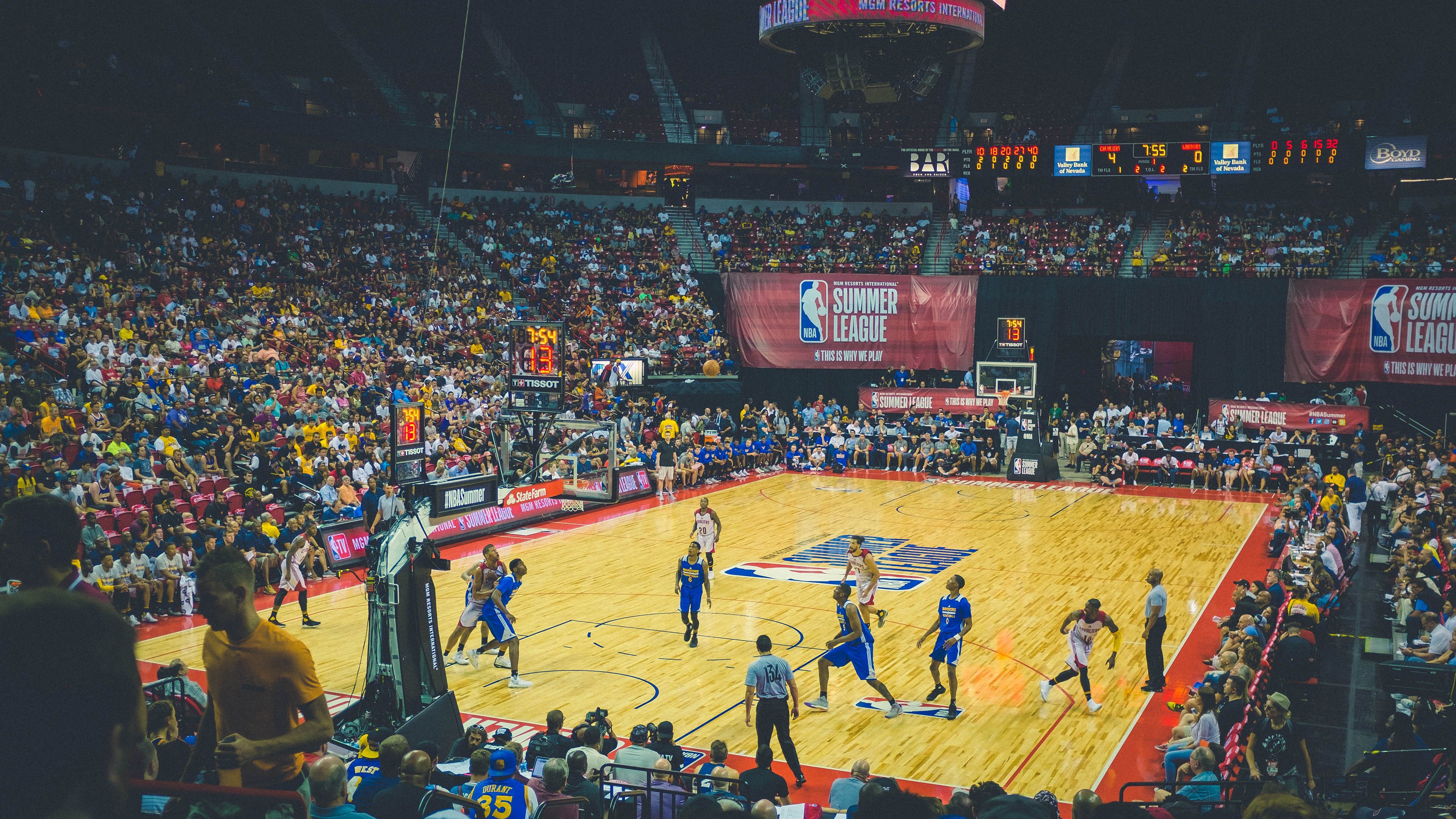 电竞世界杯盛大开幕 全球顶尖战队角逐荣耀之巅