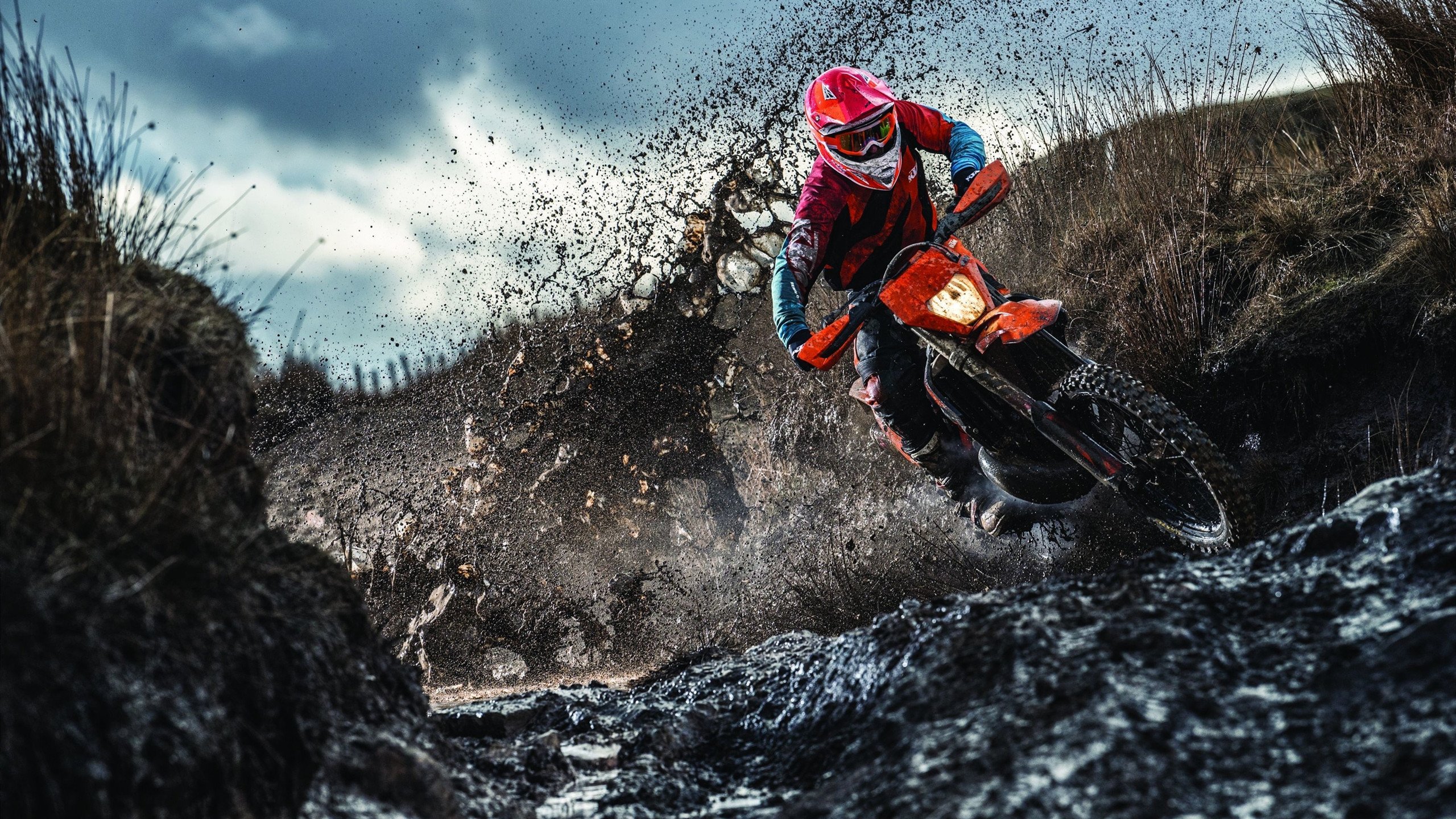 阿尔卡拉斯横扫对手强势晋级 美网男单赛场再掀青春风暴